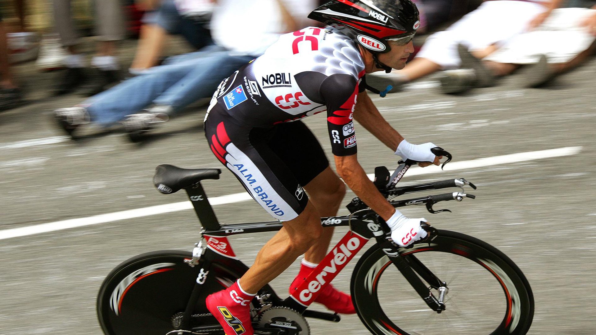 利物浦前途光明！莱万多夫斯基新星大比分获胜表现突出引发球迷热议